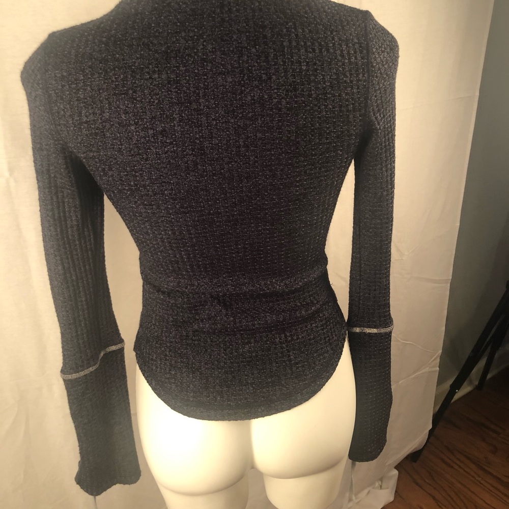 FREE PEOPLE ribbed sweater with detailed sleeves - Picture 5 of 5